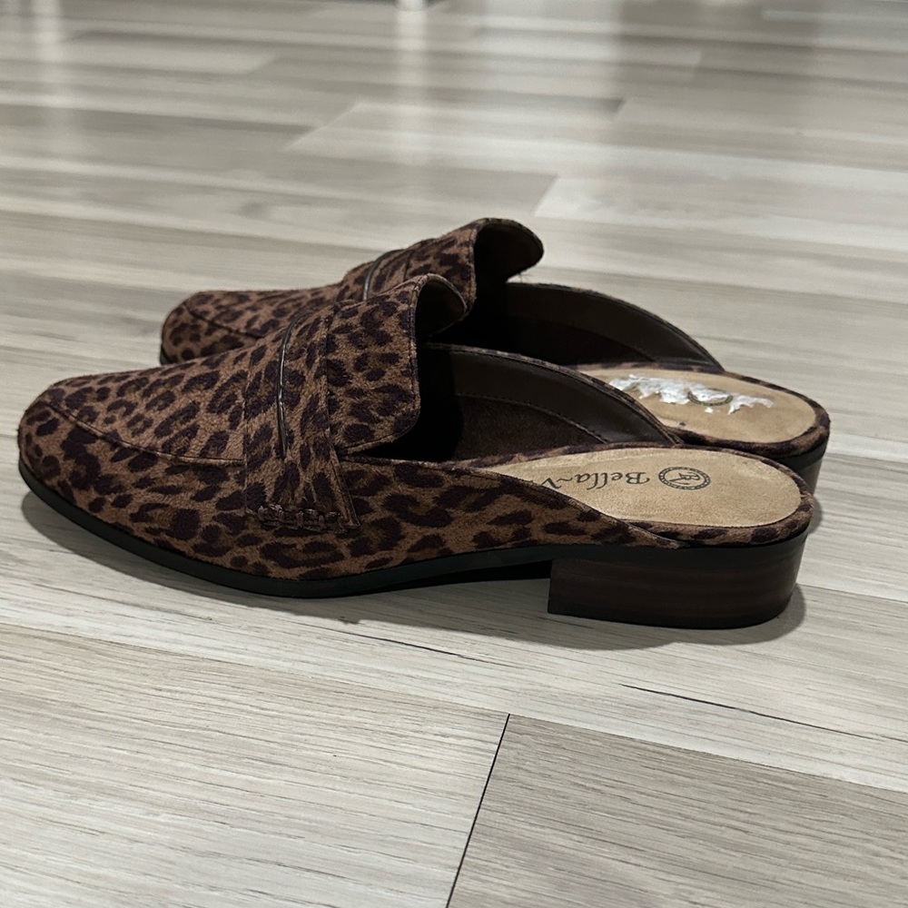 Bella Vita Leopard Print Women's slip on Loafers Size 8.5 - Picture 3 of 6
